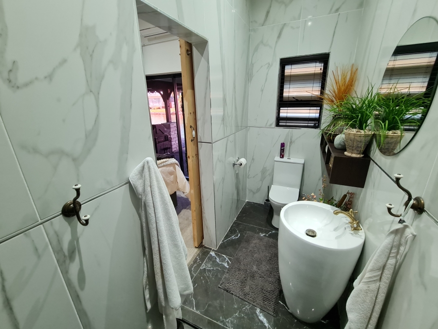 3 Bedroom Property for Sale in Marina Martinique Eastern Cape